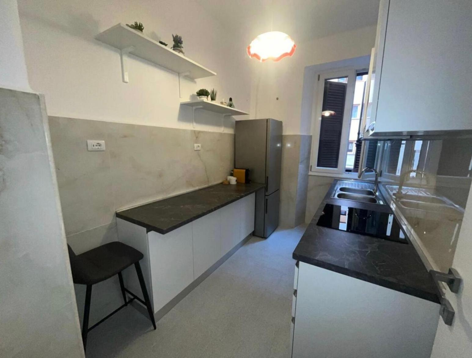 Colli 3m Metro Apartment