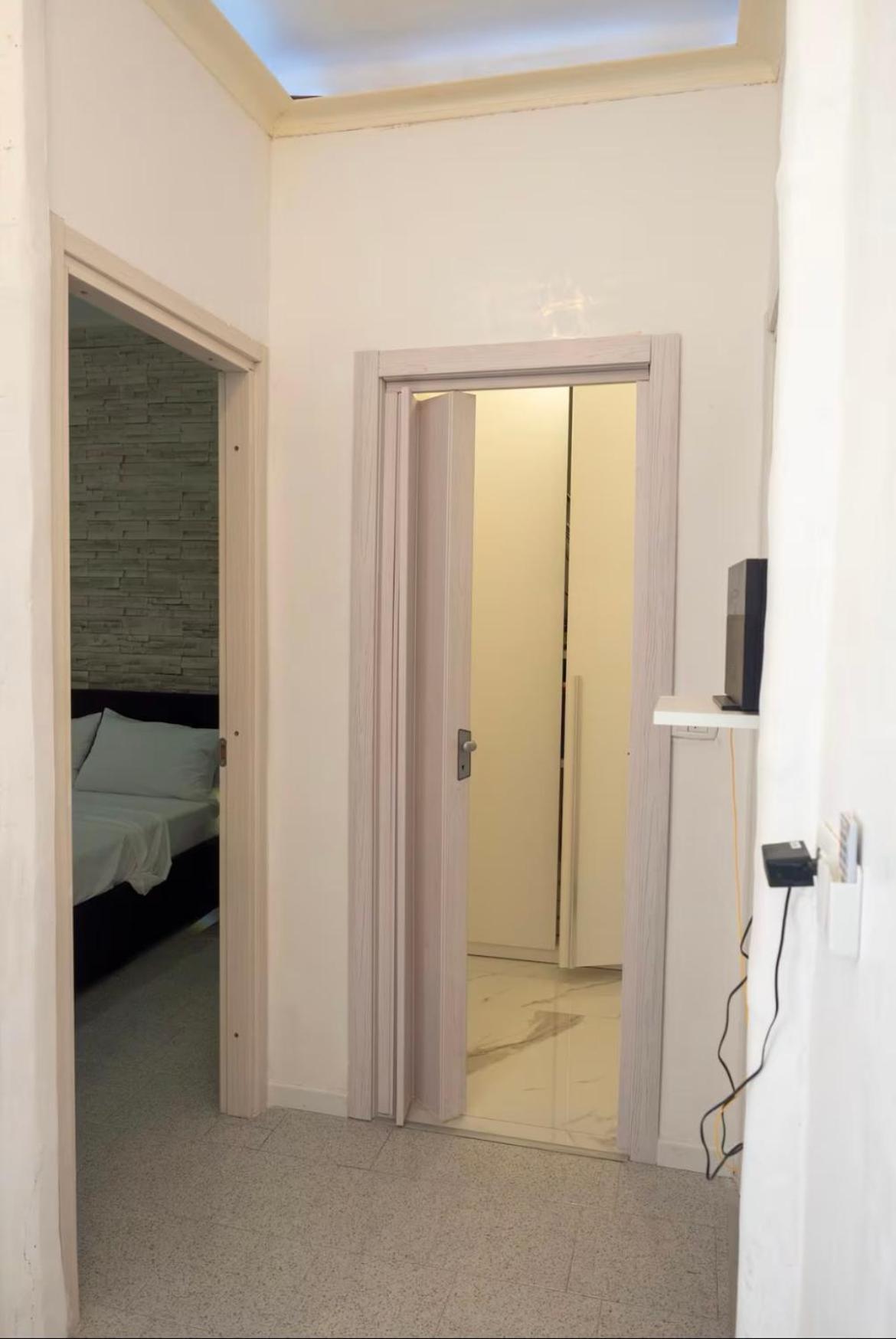 Colli 3m Metro Apartment *